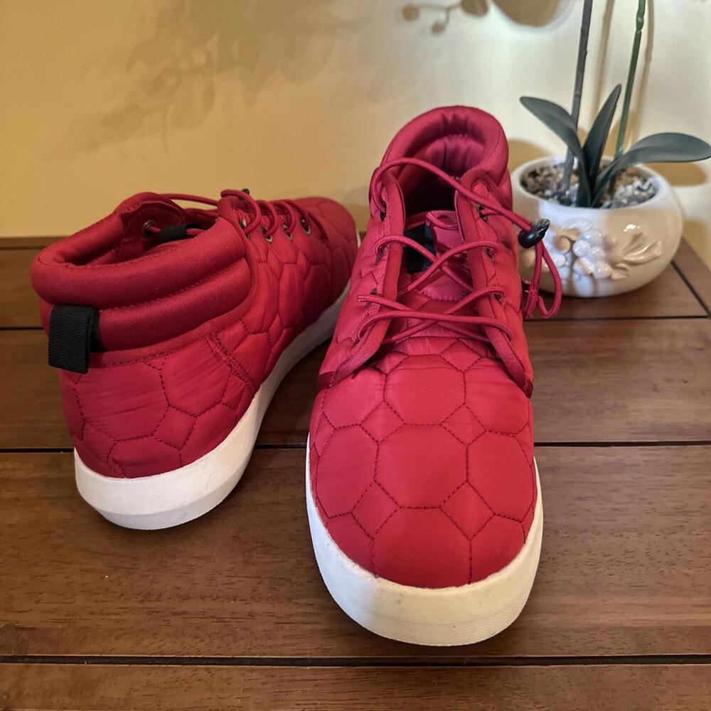 Sun + Stone Men's Lace Up Quilted Puffer Shoe Fin Red Size 10 M - Picture 10 of 10